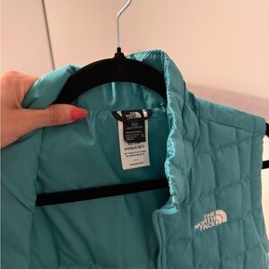 The North Face Teal Insulated Quilted Vest